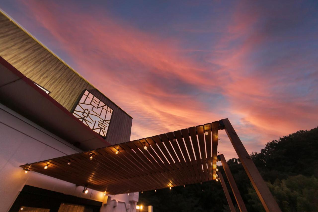 Hotel Gendairakuen Isehara (Adults Only) Exterior photo